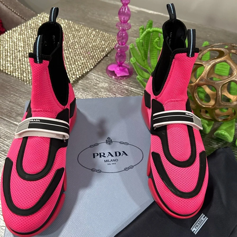 Prada Pink and Black Sneakers with Bold Design - Picture 5 of 6